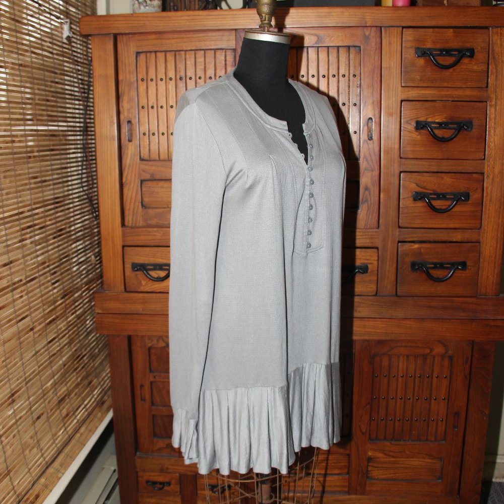 Free People Gray Tunic Top w/ Ruffles NWT Size L New With Tags